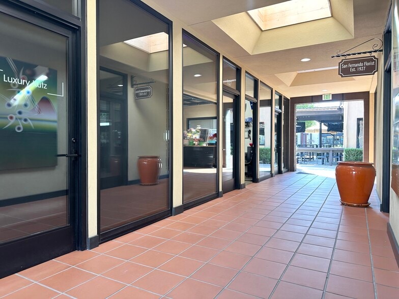 241 N Maclay Ave, San Fernando, CA for lease - Building Photo - Image 3 of 6