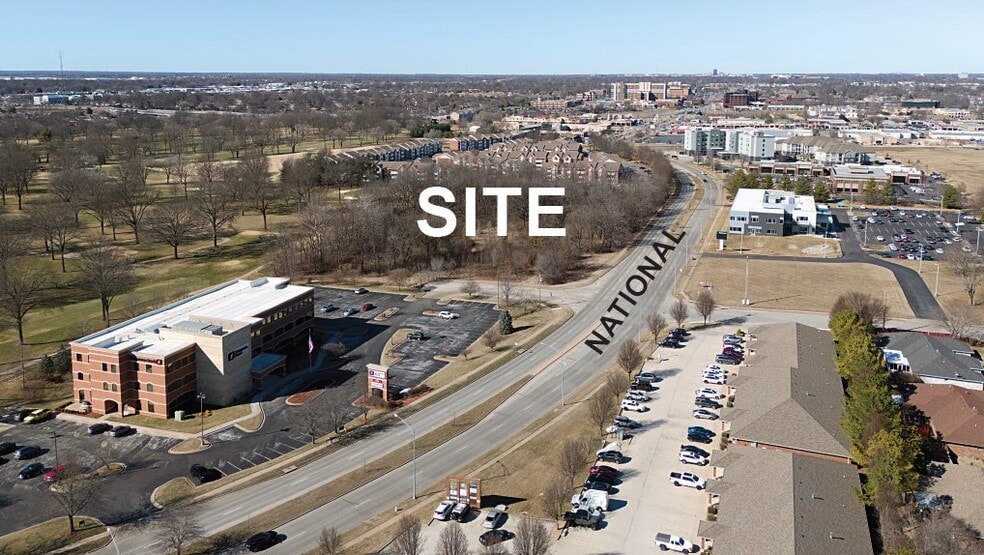 1209 E Holiday St, Springfield, MO for sale - Building Photo - Image 2 of 25