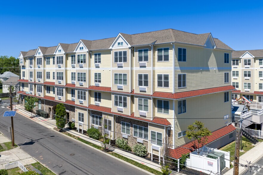 510 Hamilton St, Somerset, NJ à vendre - Photo du bâtiment - Image 2 de 21