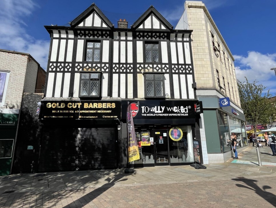 13-15 All Saints Sq, Rotherham for sale Building Photo- Image 1 of 2