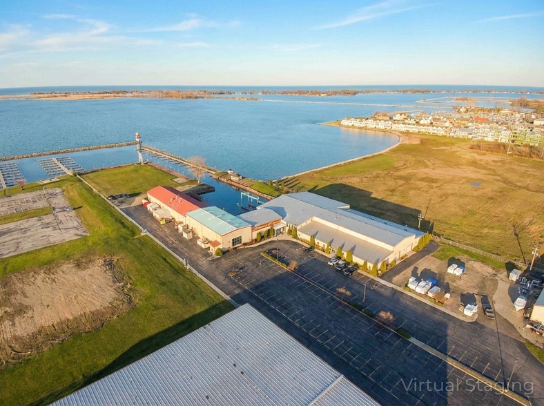 Lyman Harbor and Universal Clay portefeuille de 4 propriétés à vendre sur LoopNet.ca - Photo du bâtiment - Image 1 de 14