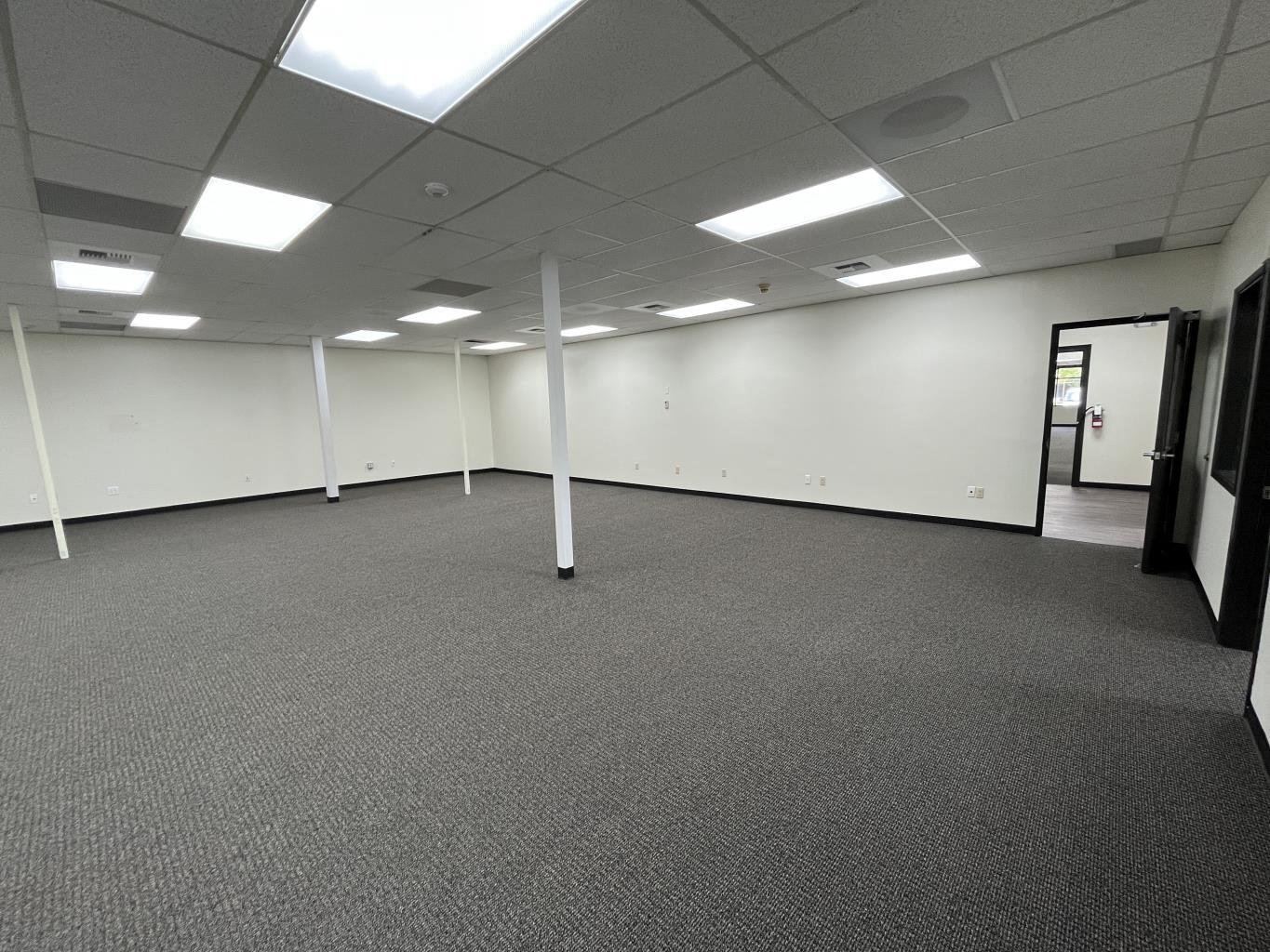 4002-4014 148th Ave NE, Redmond, WA à louer Photo intérieure- Image 1 de 9