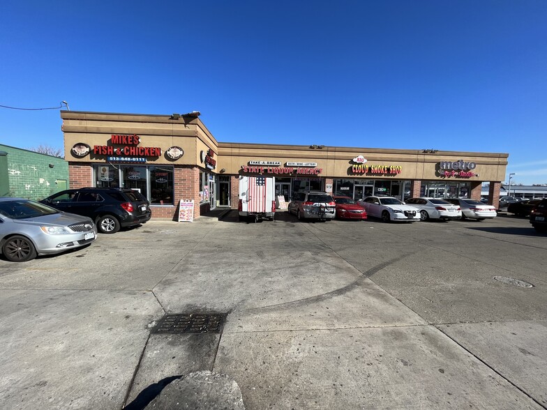 10970-10980 Hamilton Ave, Cincinnati, OH for lease - Building Photo - Image 3 of 9