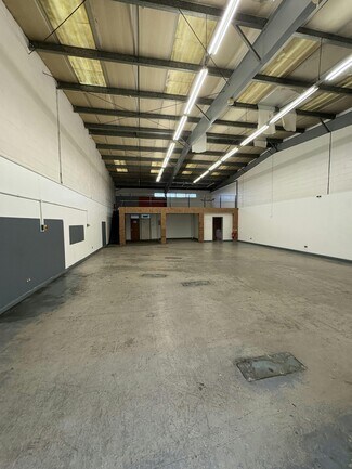 Plus de détails pour Dadford Rd, Silverstone - Industriel à louer