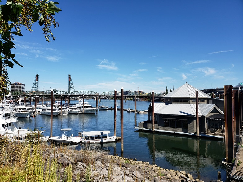 425 SW Montgomery St, Portland, OR for lease - Building Photo - Image 1 of 6