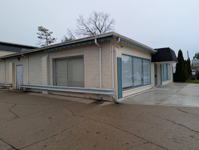 117 W Chicago St, Coldwater, MI à vendre - Photo du bâtiment - Image 2 de 5
