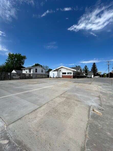 537 Ridge St, Mineral Point, WI à vendre - Photo du bâtiment - Image 2 de 8