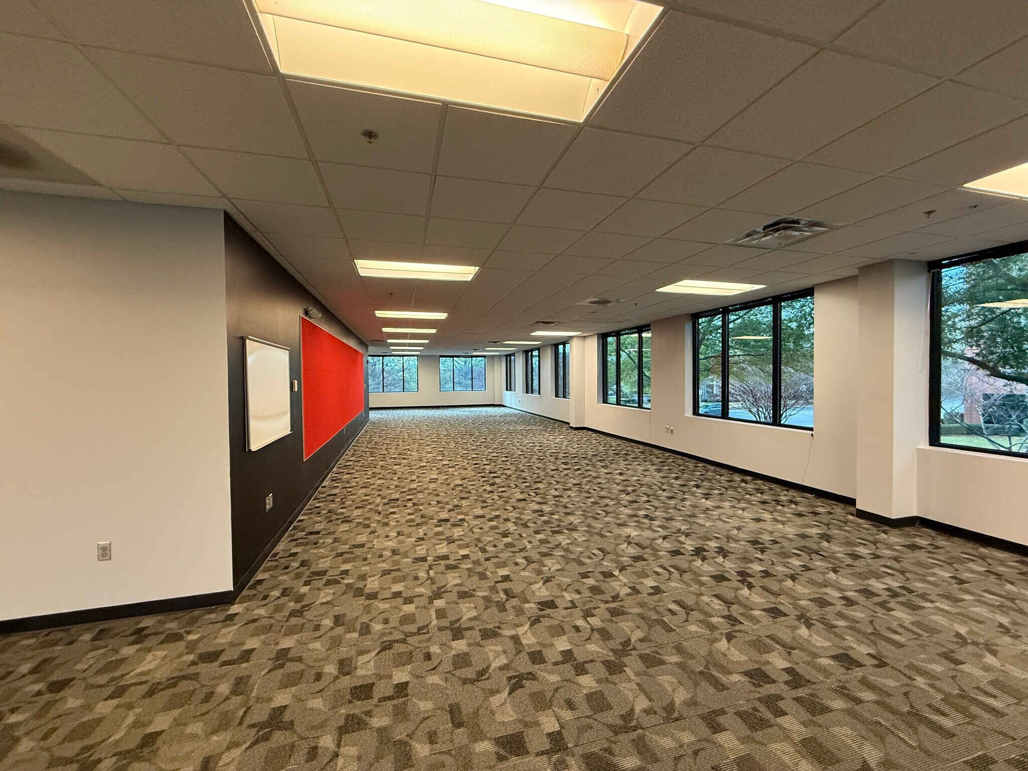 136 Fairview Rd, Mooresville, NC à louer Photo intérieure- Image 1 de 10