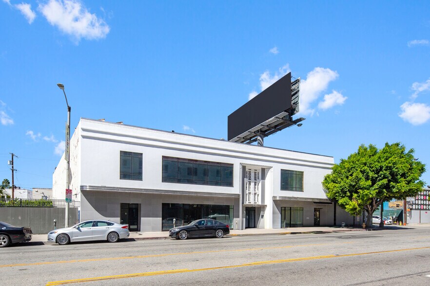 735 S La Brea Ave, Los Angeles, CA à louer - Photo du bâtiment - Image 1 de 11