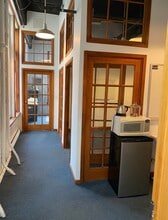 217 Water St, New York, NY à louer Photo intérieure- Image 1 de 8