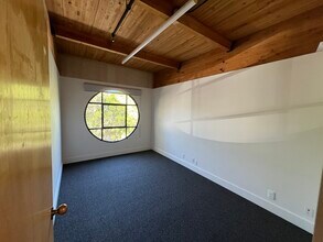 101 Lucas Valley Rd, San Rafael, CA for lease Interior Photo- Image 1 of 4