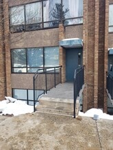 4 Professional Dr, Gaithersburg, MD à louer Photo du bâtiment- Image 1 de 2