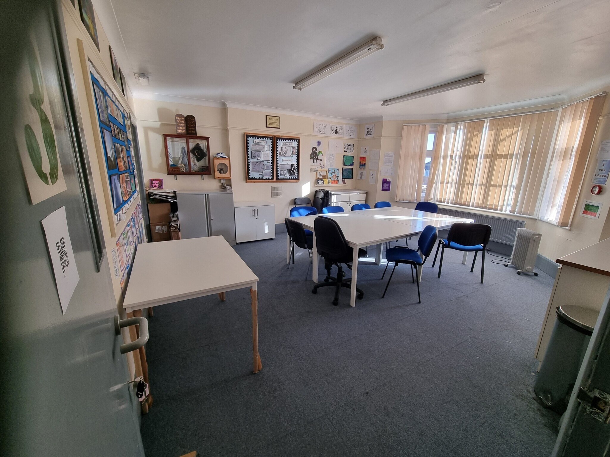 75 Chase Rd, London for lease Interior Photo- Image 1 of 3