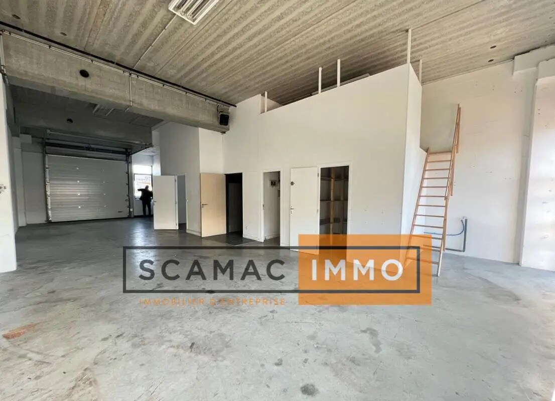 Industrial in Saint-Denis for lease Building Photo- Image 1 of 10