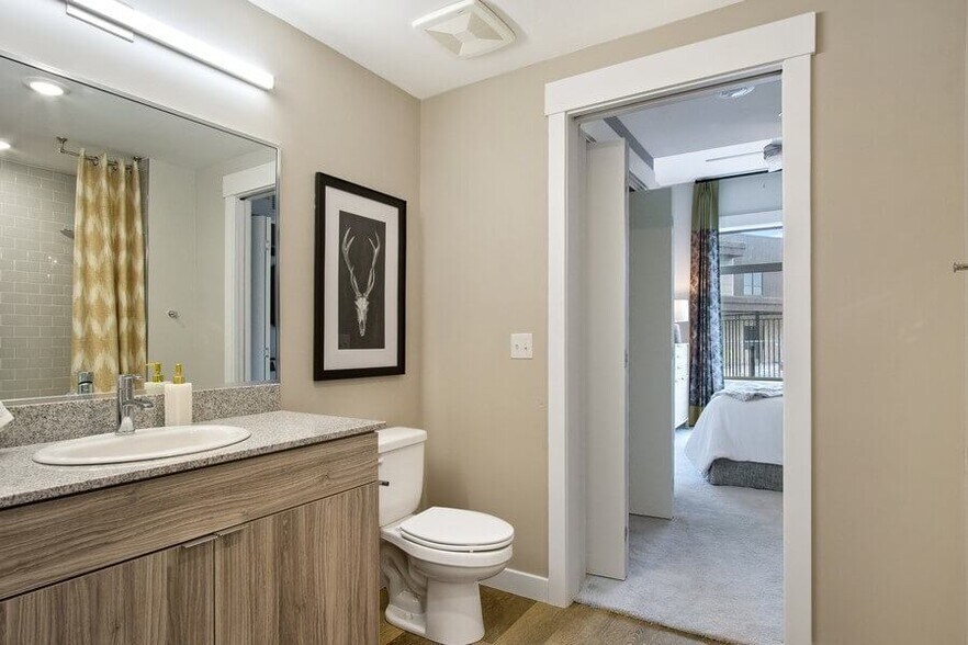 168 E Midvillage Rd, Sandy, UT à louer - Photo du bâtiment - Image 2 de 57