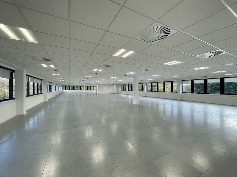 270 Milton Rd, Cambridge for lease - Interior Photo - Image 3 of 3