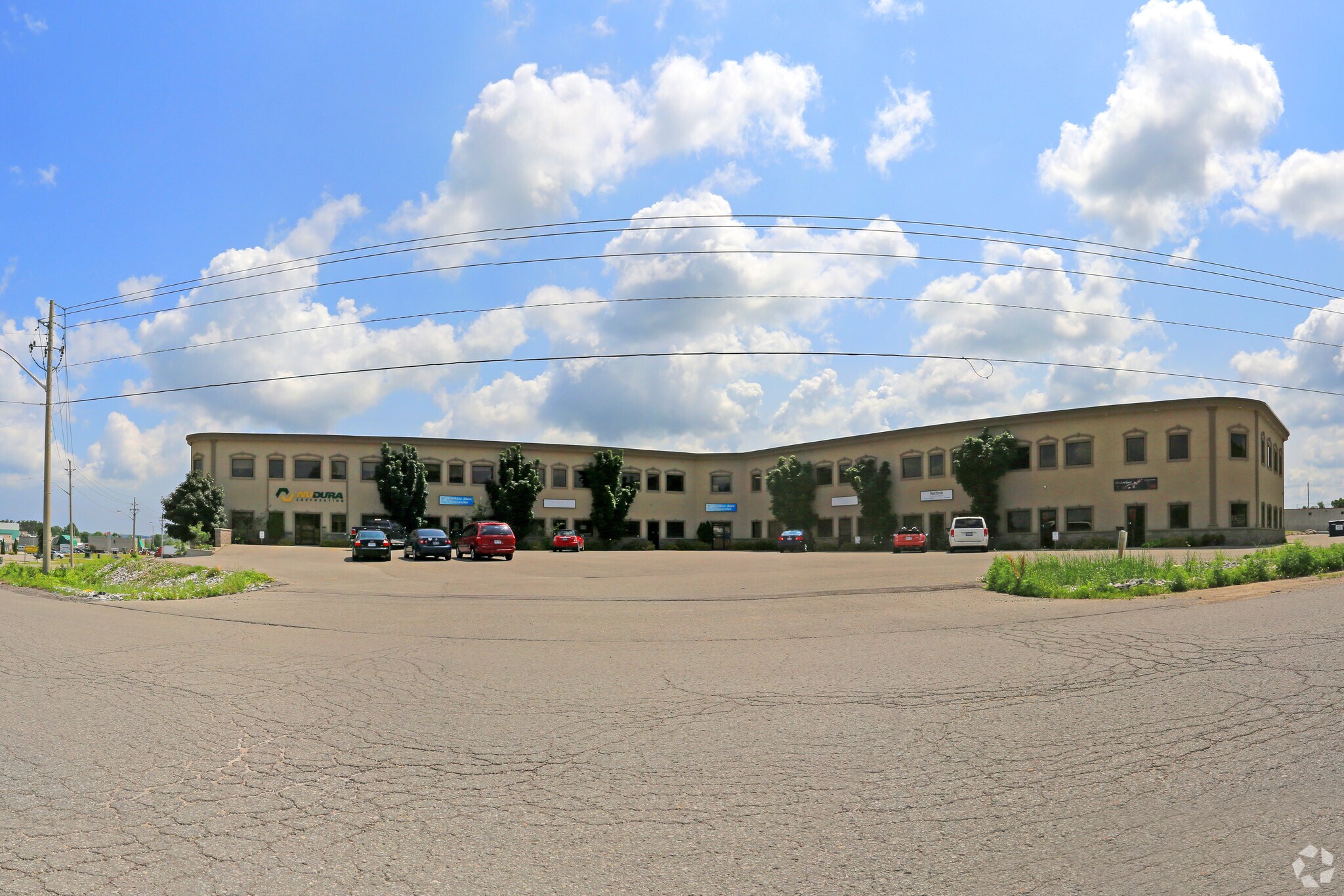 27 Hooper Rd, Barrie, ON for sale Primary Photo- Image 1 of 1