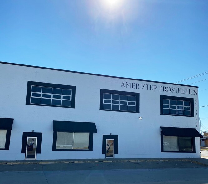 200 Cole St, Dallas, TX à louer - Photo du bâtiment - Image 2 de 5