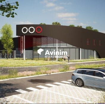 Industrial in Compans for lease - Building Photo - Image 2 of 3