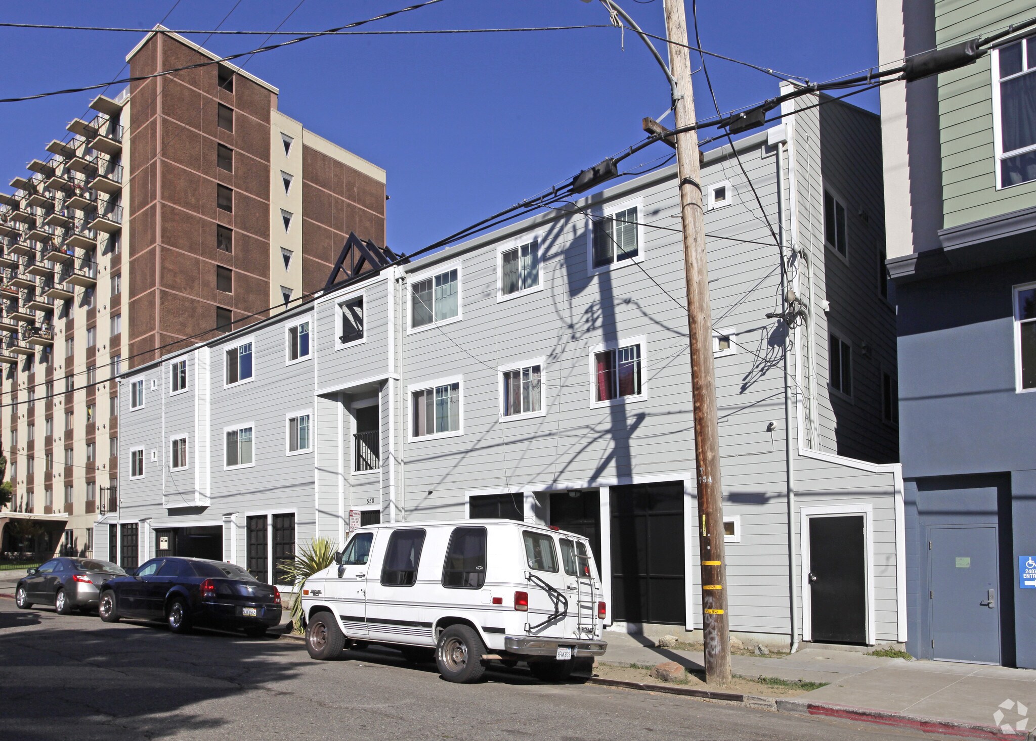 530 24th St, Oakland, CA à louer Photo du bâtiment- Image 1 de 3