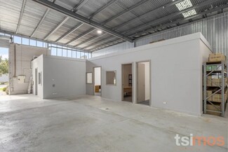 Plus de détails pour 37 Taunton Drive, Cheltenham - Industriel à vendre