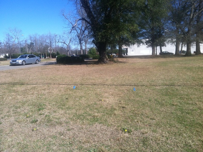 109 Martin Luther King Ave, Kingstree, SC à vendre - Photo du bâtiment - Image 3 de 7