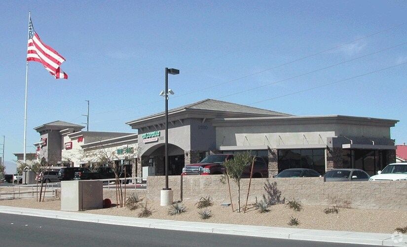 2800 E Tropical Pky, North Las Vegas, NV à louer - Photo du bâtiment - Image 3 de 5