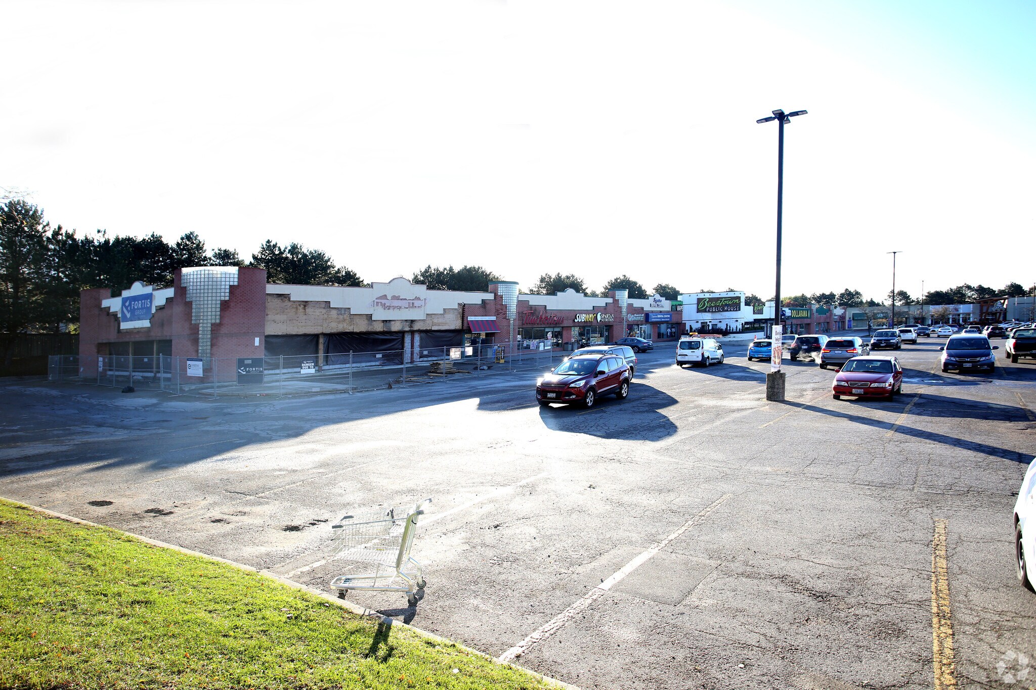 50 N Centre Rd, London, ON à vendre Photo principale- Image 1 de 1
