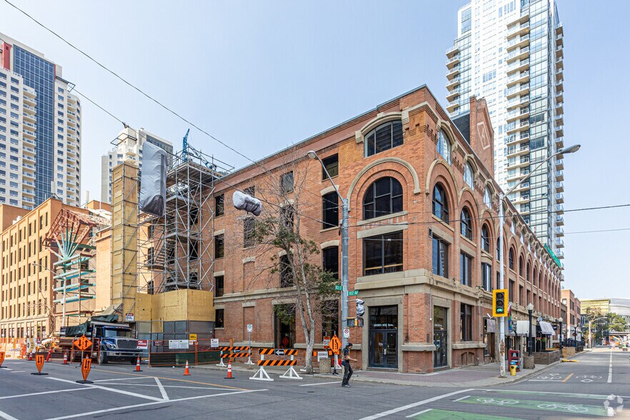 10310 102nd Ave NW, Edmonton, AB for lease - Building Photo - Image 3 of 14