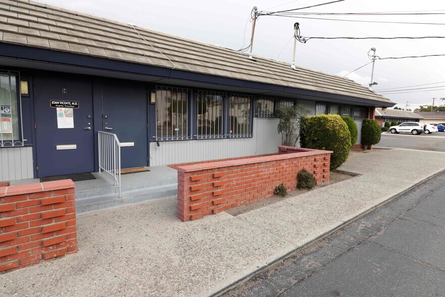 1200 N Ventura Rd, Oxnard, CA à louer - Photo du bâtiment - Image 2 de 3