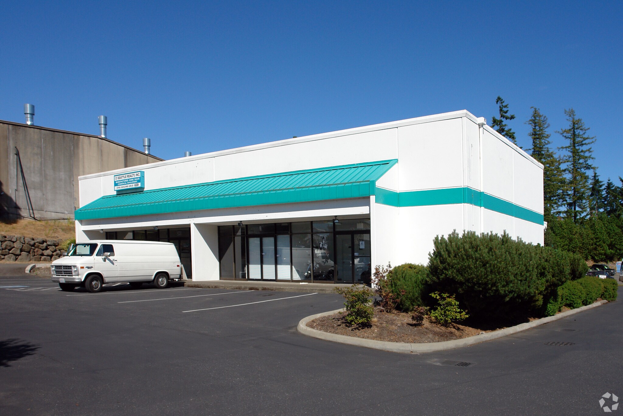 278-288 Wilkes Ave, Bremerton, WA for lease Primary Photo- Image 1 of 4