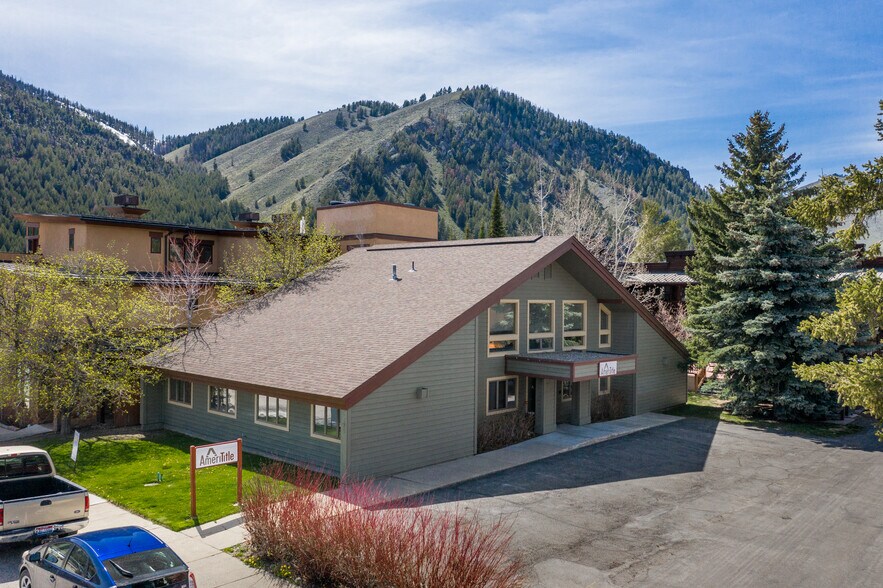 171 W 6th St, Ketchum, ID à vendre - Photo du bâtiment - Image 1 de 11