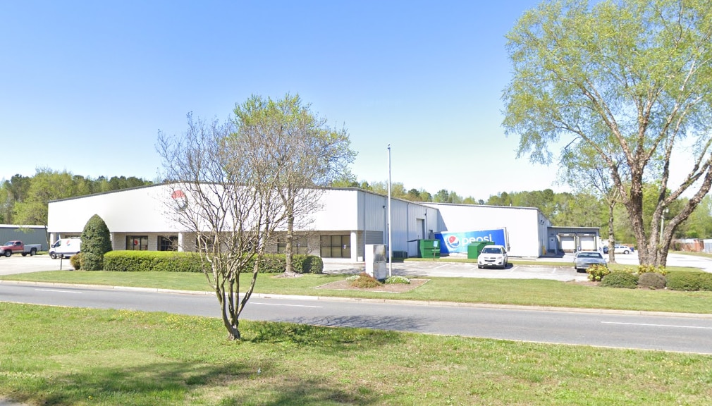 925 Cavalier Blvd, Chesapeake, VA for lease Building Photo- Image 1 of 6