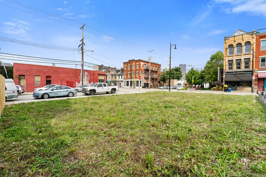 1100 E Carson St, Pittsburgh, PA à vendre - Photo du bâtiment - Image 3 de 9