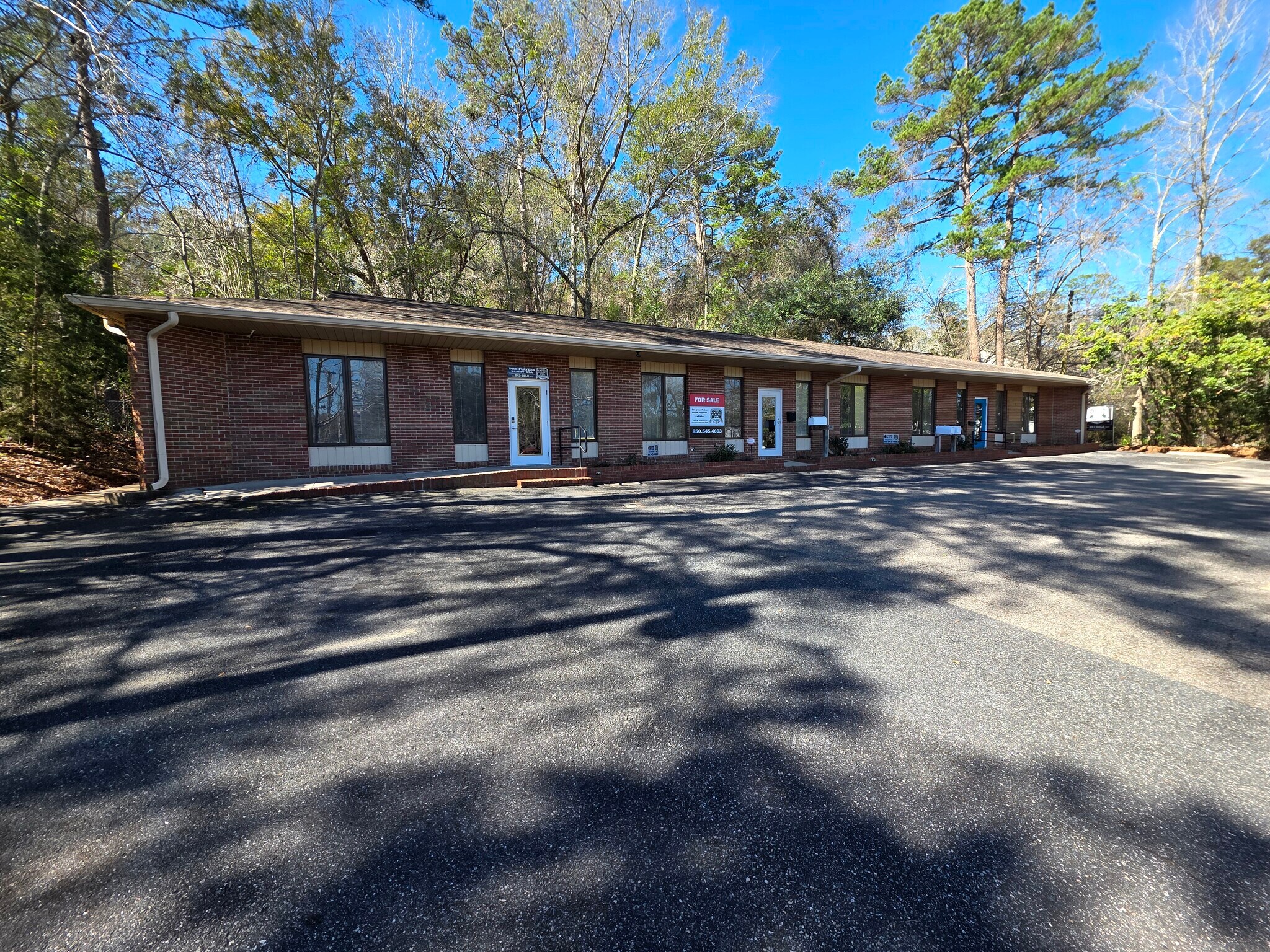 2732 Capital NE, Tallahassee, FL à vendre Photo principale- Image 1 de 21