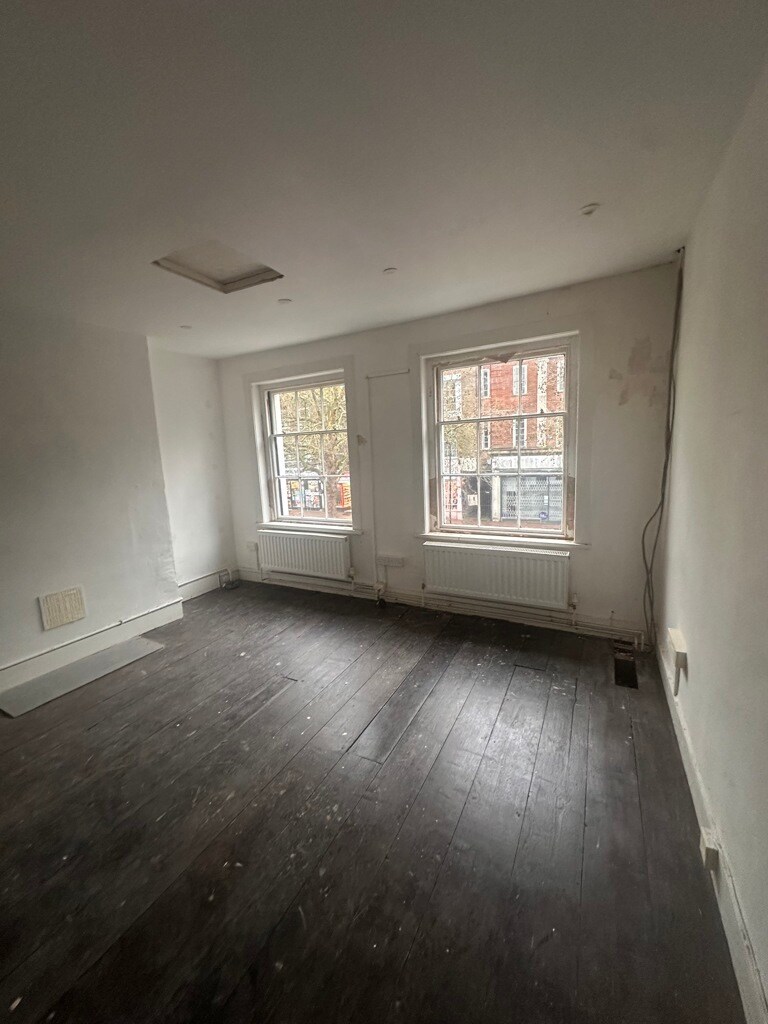 27 High St, Ashford for lease Interior Photo- Image 1 of 5