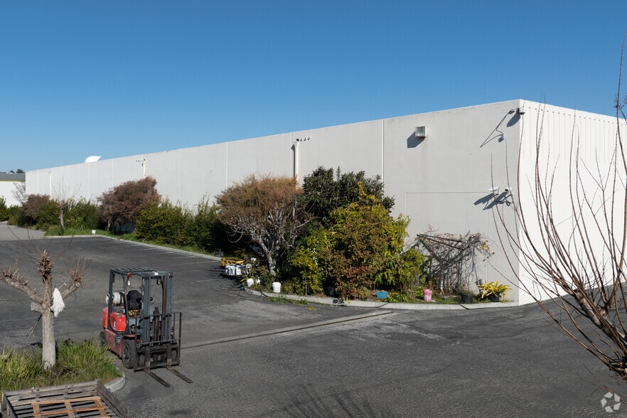 3550 Thomas Rd, Santa Clara, CA for lease - Building Photo - Image 3 of 5