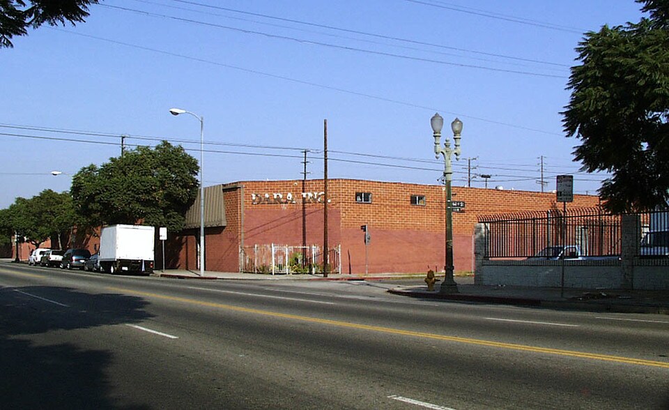 3216 S Broadway, Los Angeles, CA à vendre - Photo du bâtiment - Image 2 de 4