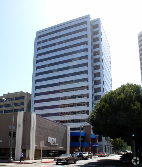 1901 Harrison St, Oakland, CA à louer - Photo du bâtiment - Image 3 de 11