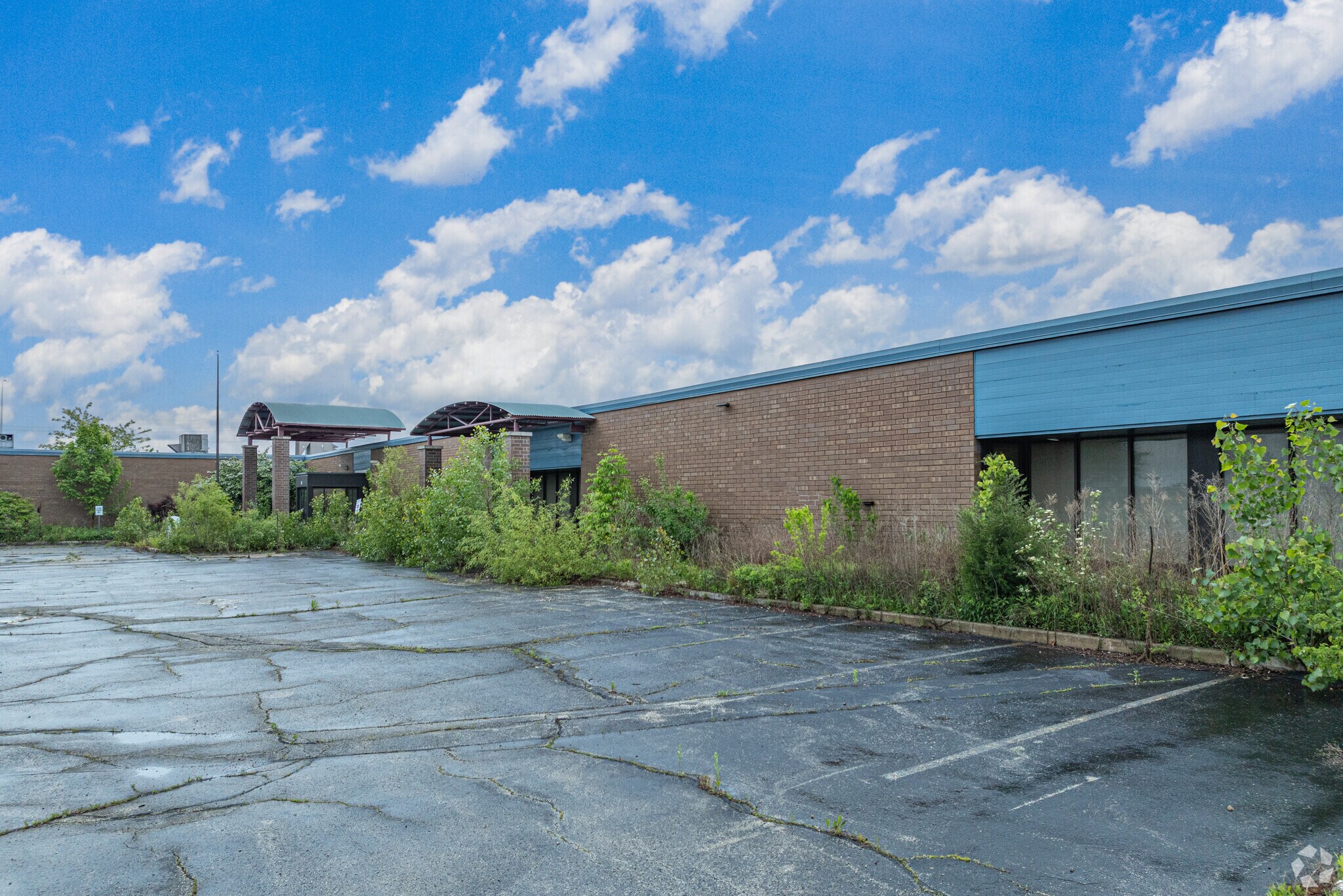 1101-1171 Tower Ln, Bensenville, IL for lease Primary Photo- Image 1 of 7