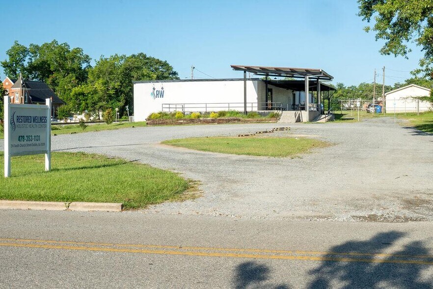 214 S Church St, Dublin, GA à vendre - Photo du bâtiment - Image 2 de 61