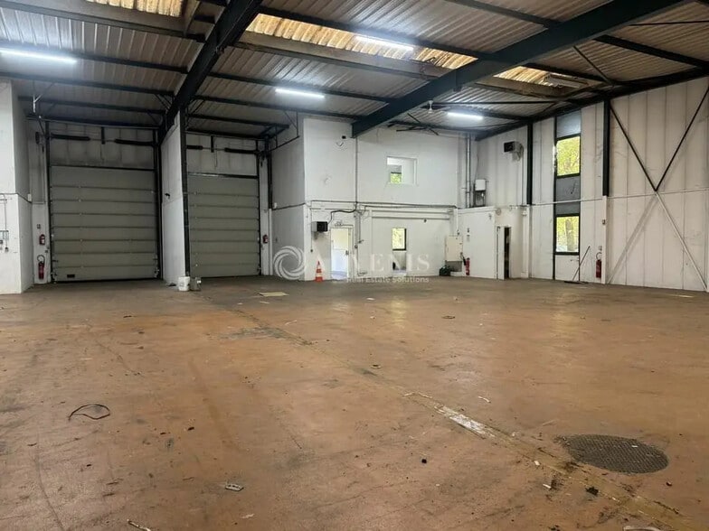 Flex in Villepinte for lease - Interior Photo - Image 3 of 9