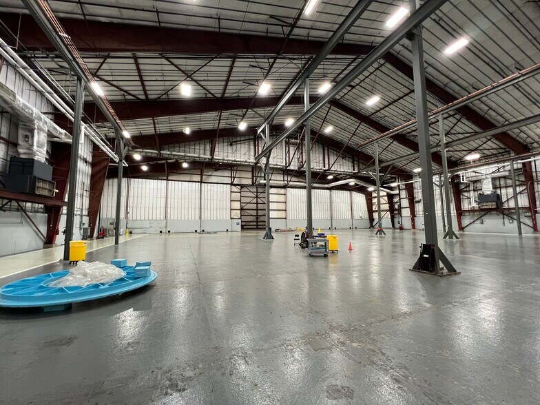 2800 Airport Dr, Harlingen, TX for lease - Interior Photo - Image 2 of 6