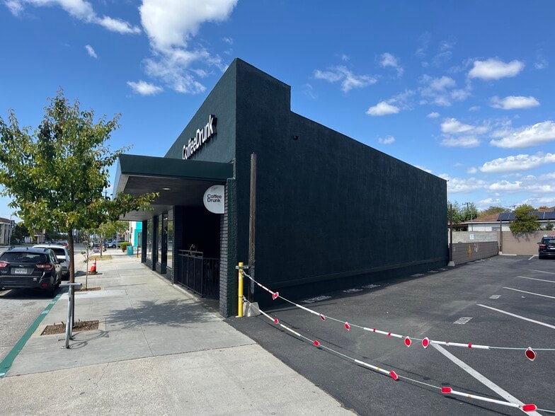 4374 Atlantic Ave, Long Beach, CA for lease - Building Photo - Image 2 of 9