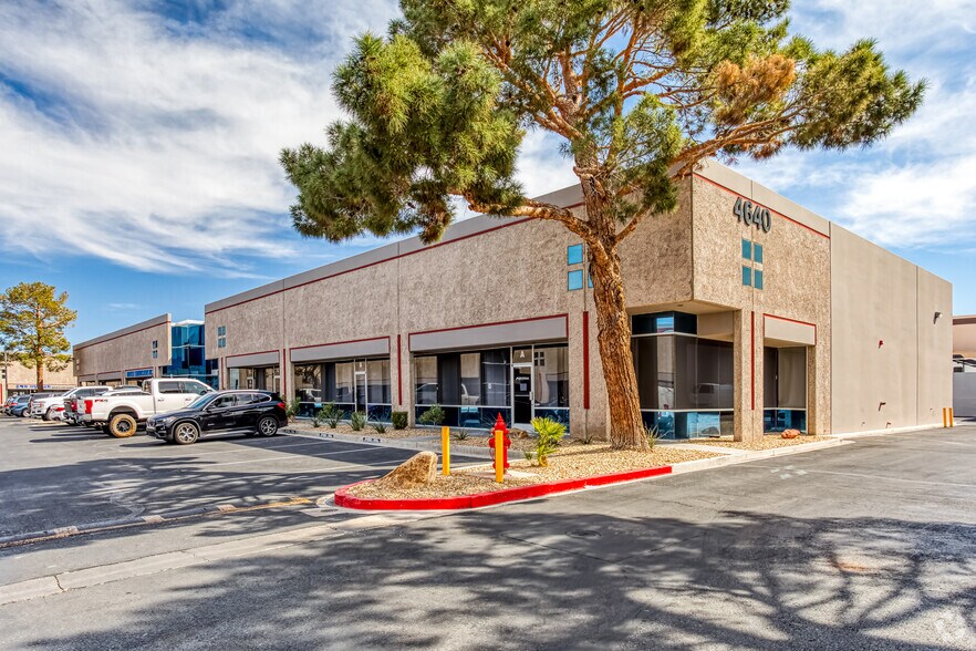 4610 Arville St, Las Vegas, NV à louer - Photo du bâtiment - Image 3 de 6