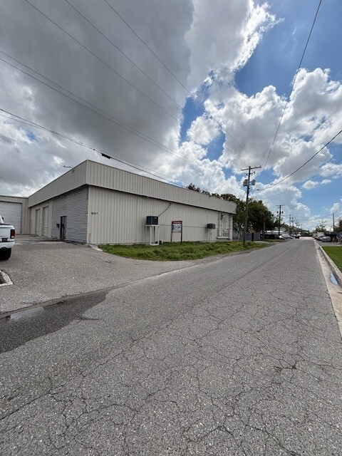 5017 N Coolidge Dr, Tampa, FL à louer Photo du bâtiment- Image 1 de 103