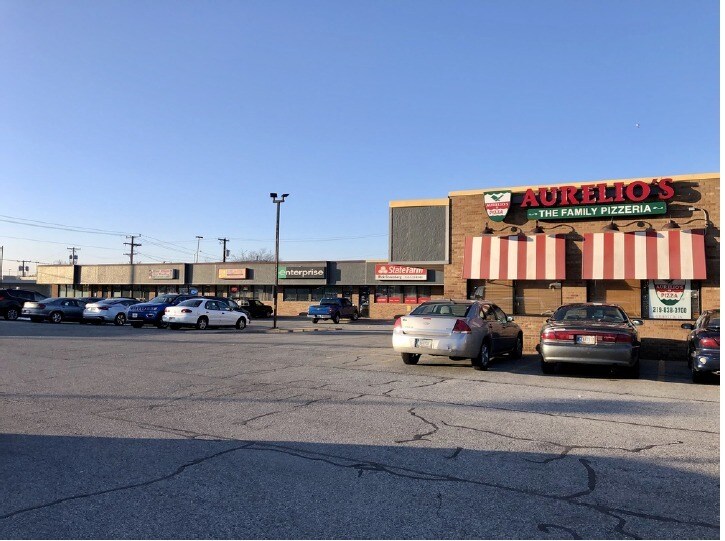 112 E Ridge Rd, Griffith, IN à louer - Photo du bâtiment - Image 2 de 8