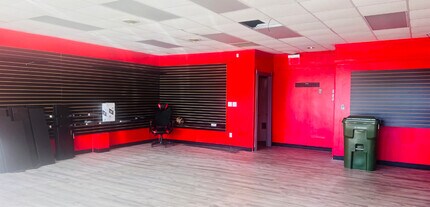 13250-13270 Northline Rd, Southgate, MI for lease Interior Photo- Image 2 of 5