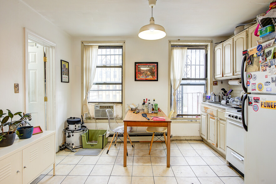 230 S 2nd St, Brooklyn, NY for sale - Building Photo - Image 3 of 15