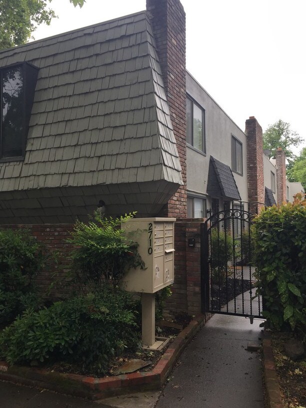 2710 E St, Sacramento, CA for sale Building Photo- Image 1 of 1